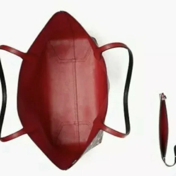 Kate Spade Large Reversible Tote + Detachable Wristlet - Picture 4 of 5